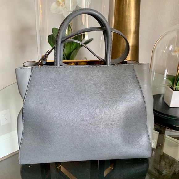 FENDI 2Jours Tote. - Picture 2 of 8